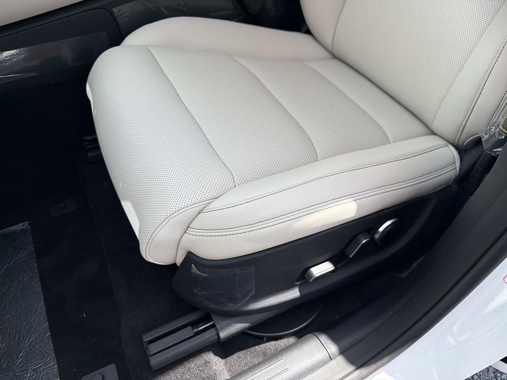 2027 Genesis GV70 2.5T