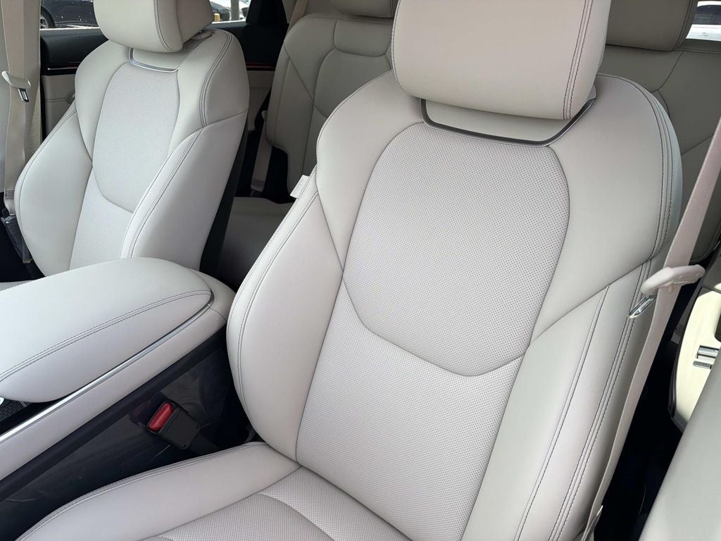2027 Genesis GV70 2.5T