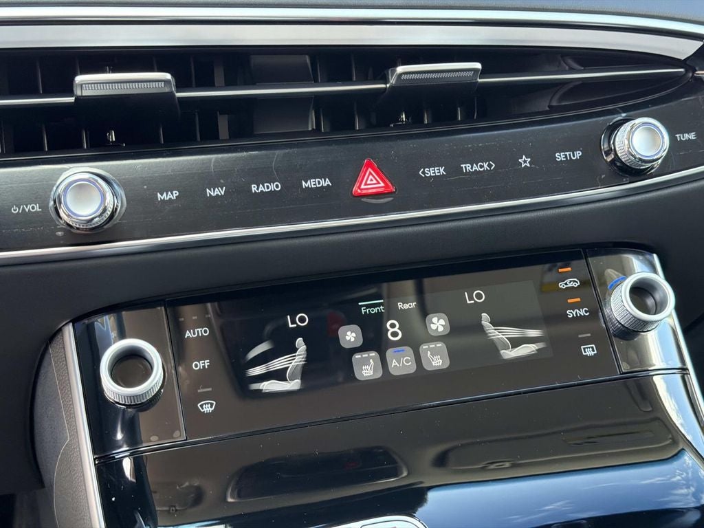 2027 Genesis GV70 2.5T