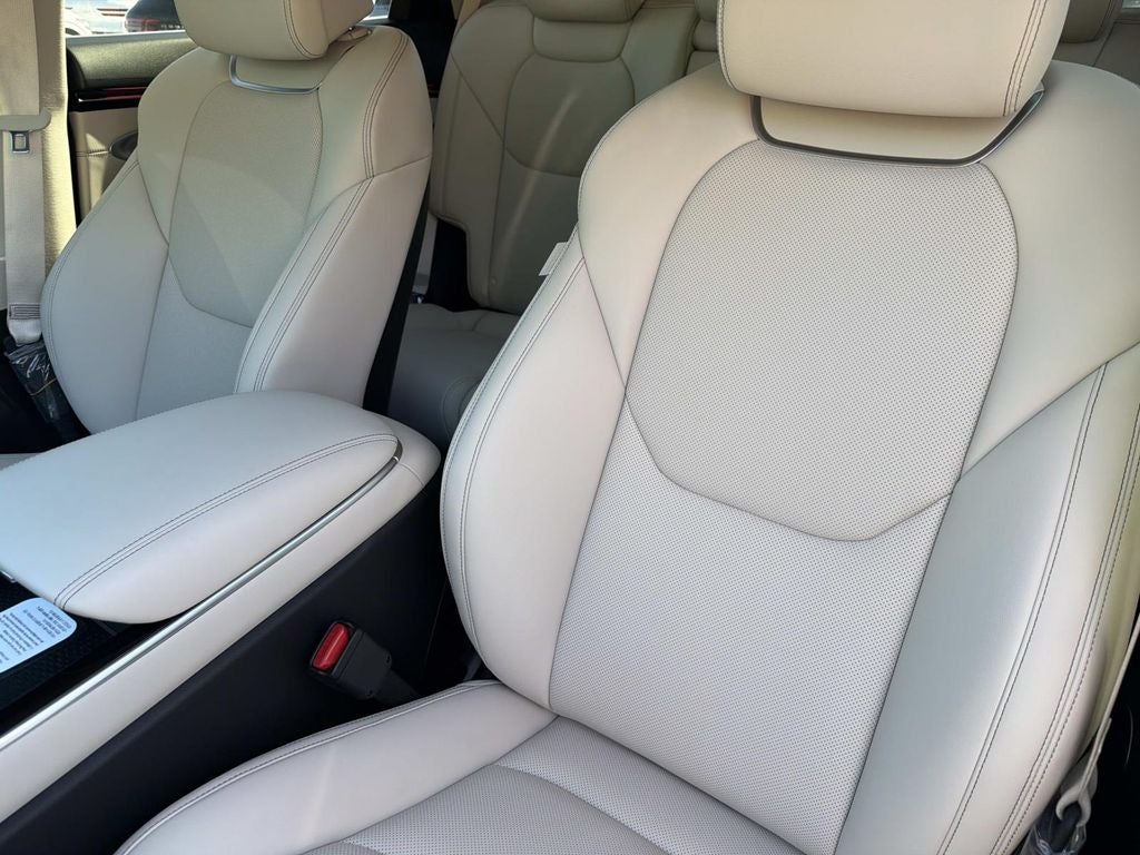 2027 Genesis GV70 2.5T