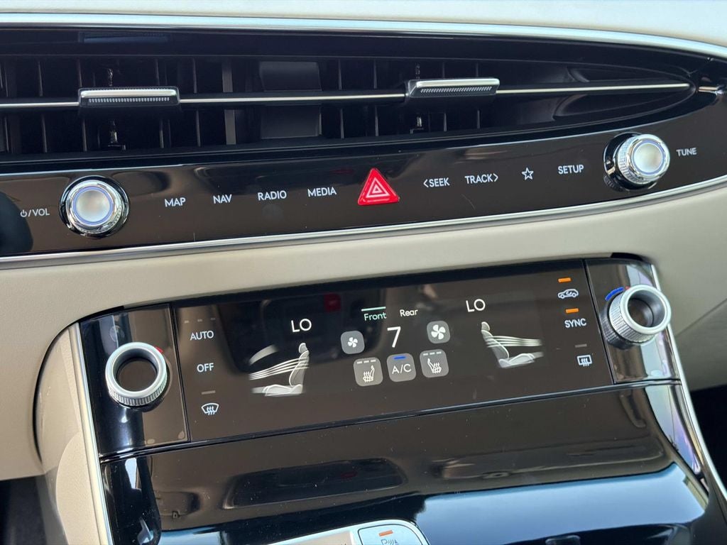 2027 Genesis GV70 2.5T