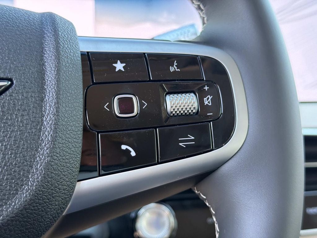 2027 Genesis GV70 2.5T