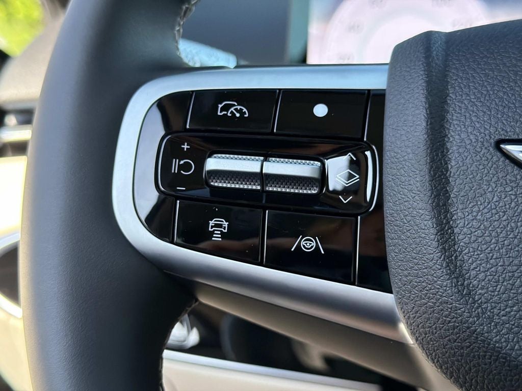 2027 Genesis GV70 2.5T