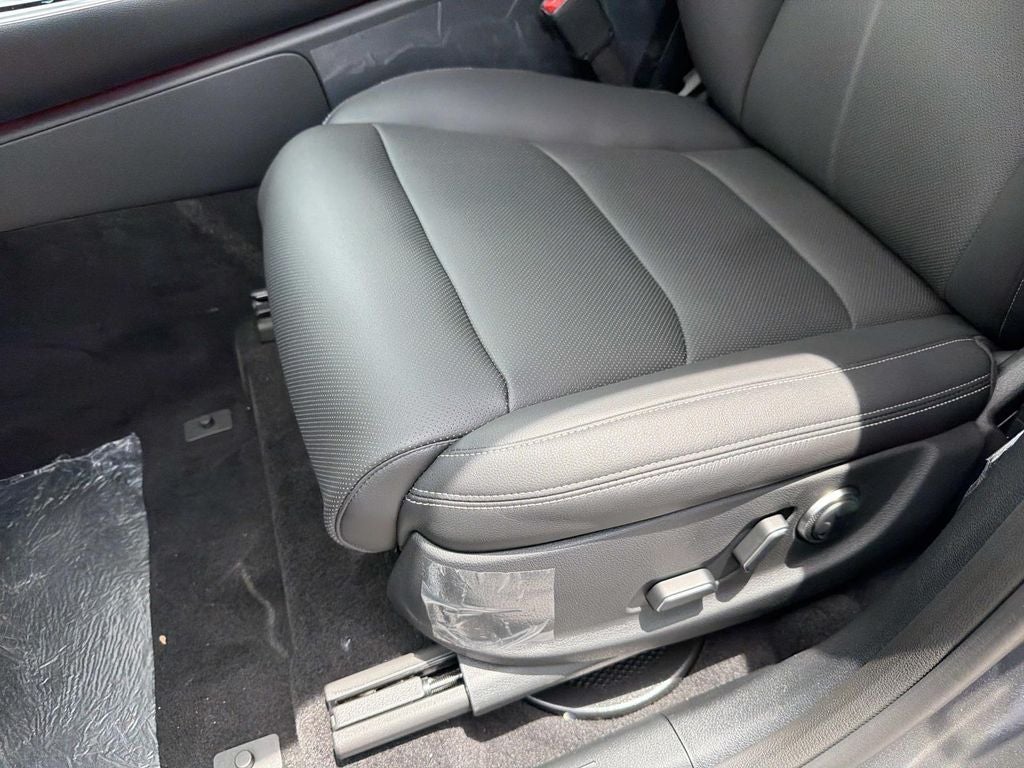 2027 Genesis GV70 2.5T