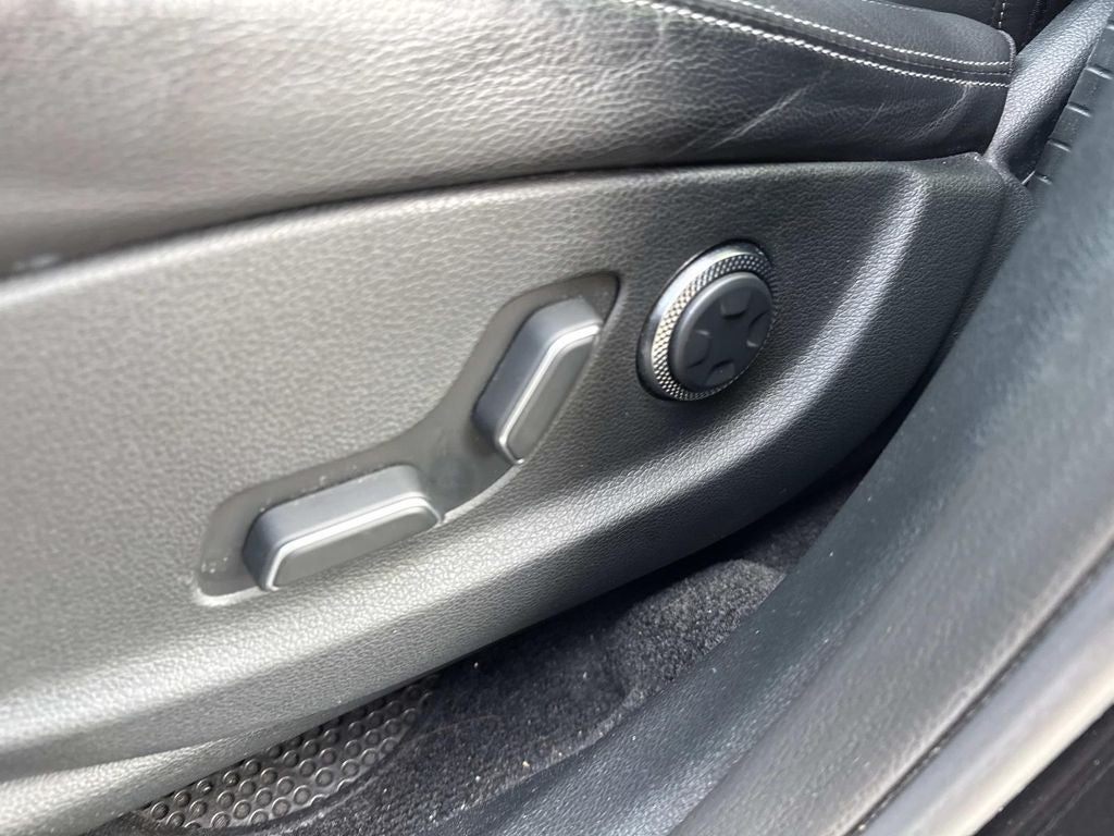 2023 Genesis GV70 2.5T Select