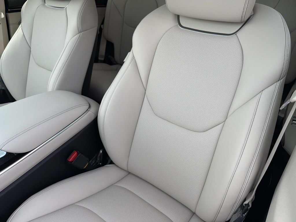 2027 Genesis GV70 2.5T