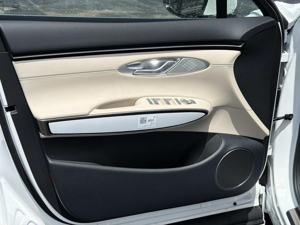 2027 Genesis GV70 2.5T