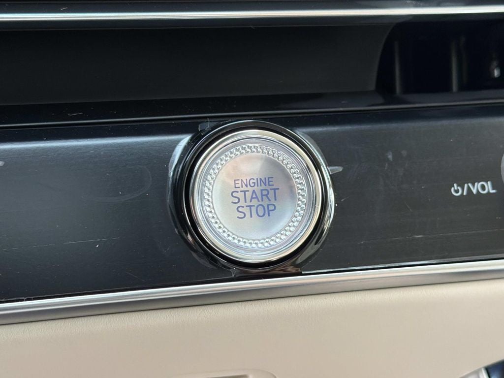 2027 Genesis GV70 2.5T