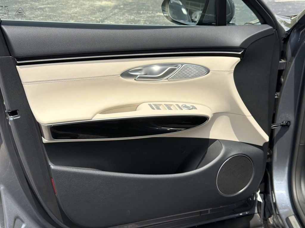 2027 Genesis GV70 2.5T