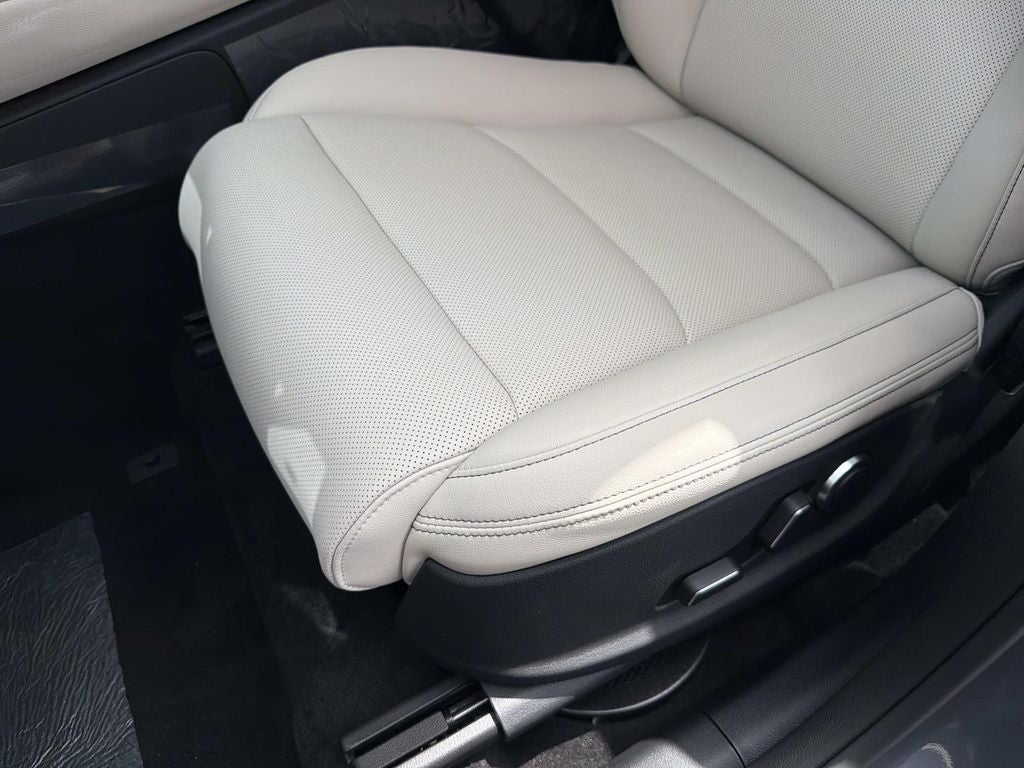 2027 Genesis GV70 2.5T