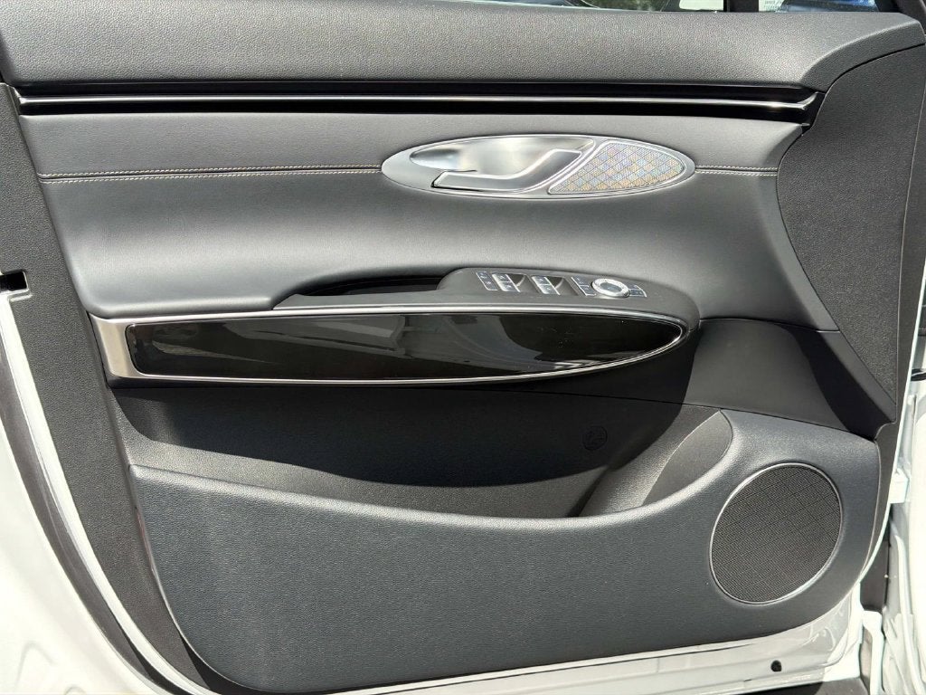 2027 Genesis GV70 2.5T