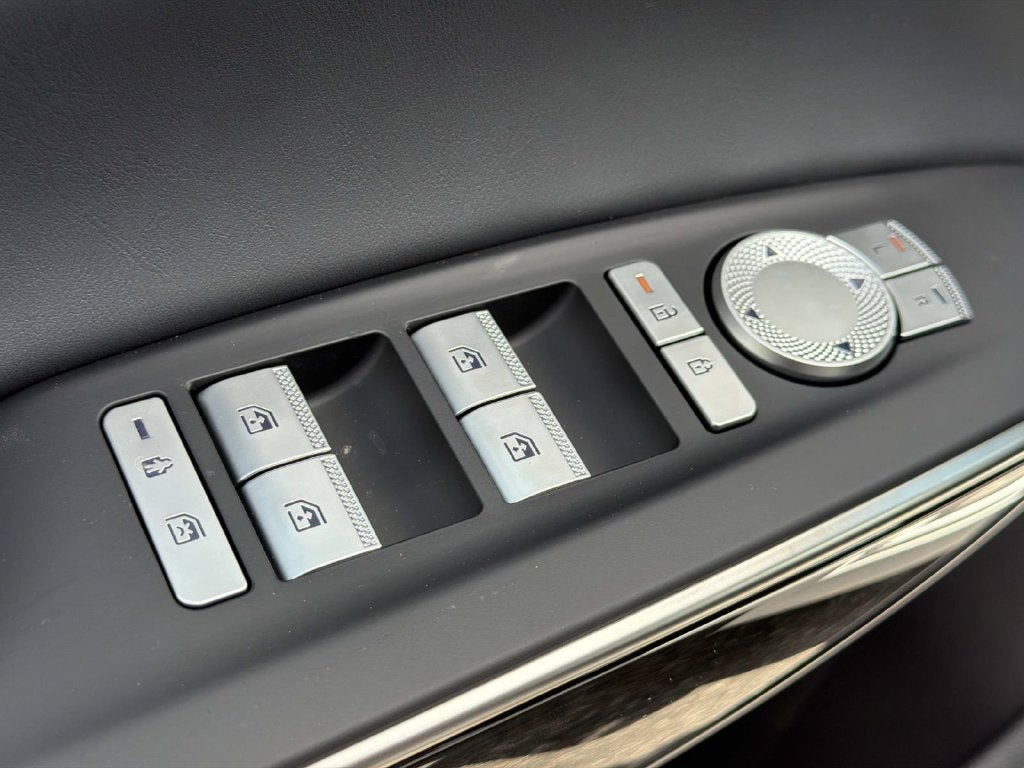 2027 Genesis GV70 2.5T