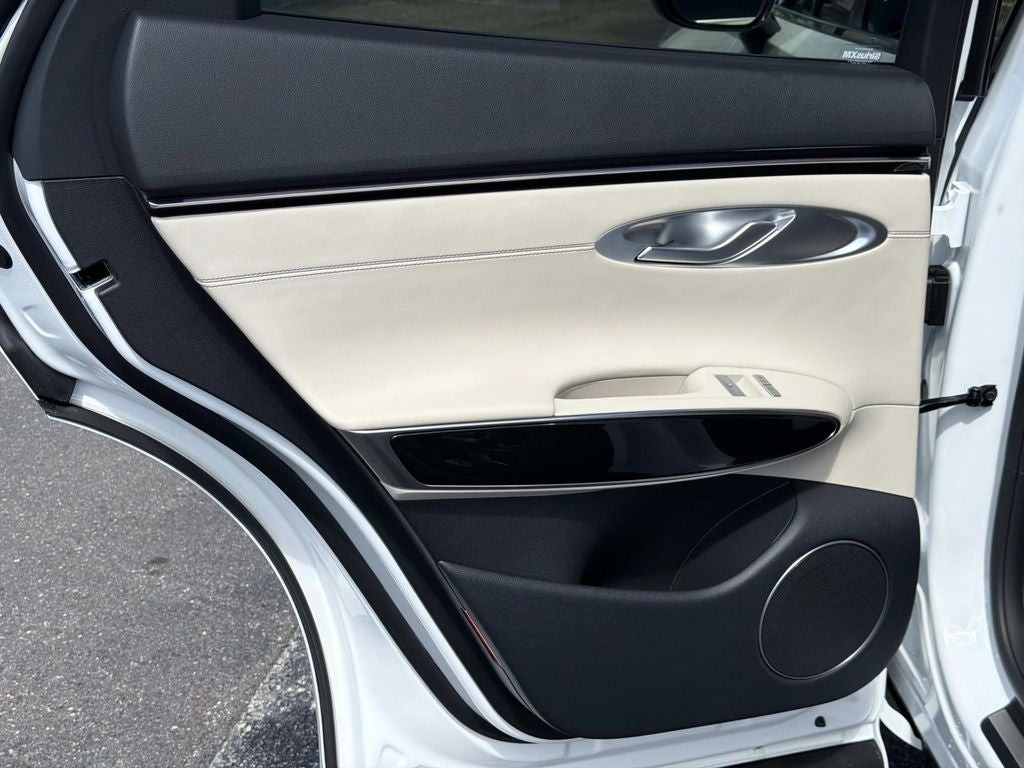 2027 Genesis GV70 2.5T