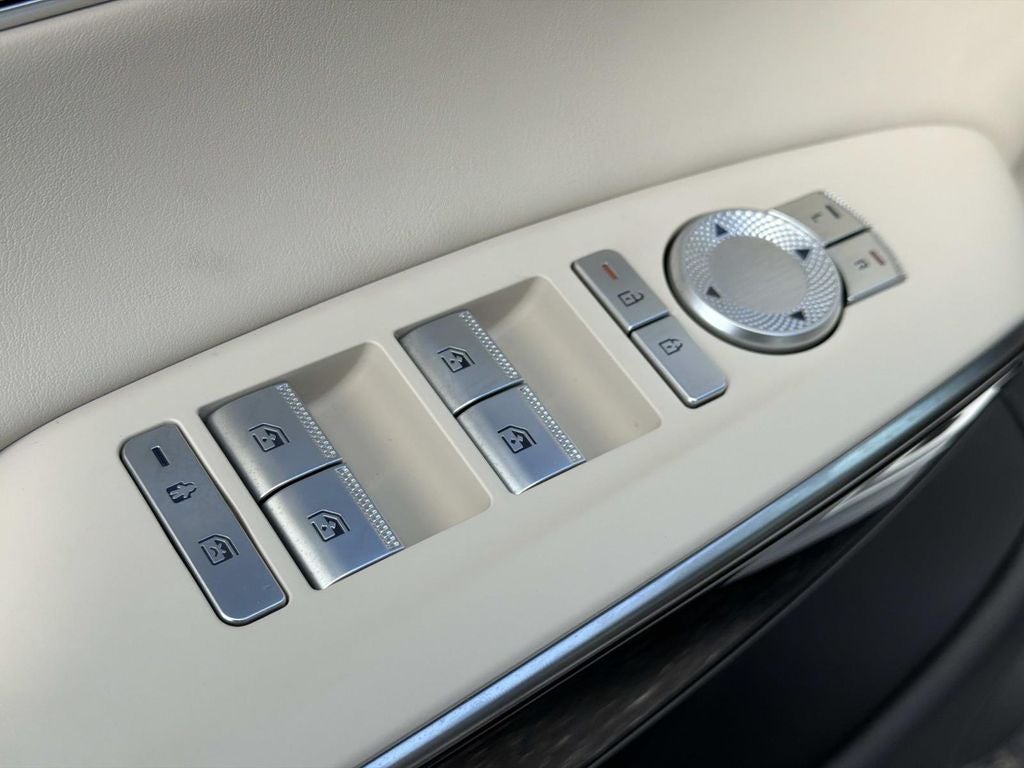 2027 Genesis GV70 2.5T