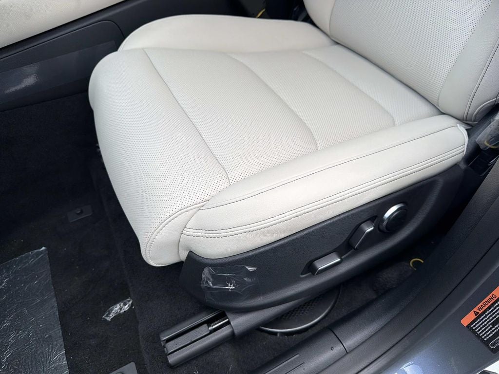 2027 Genesis GV70 2.5T