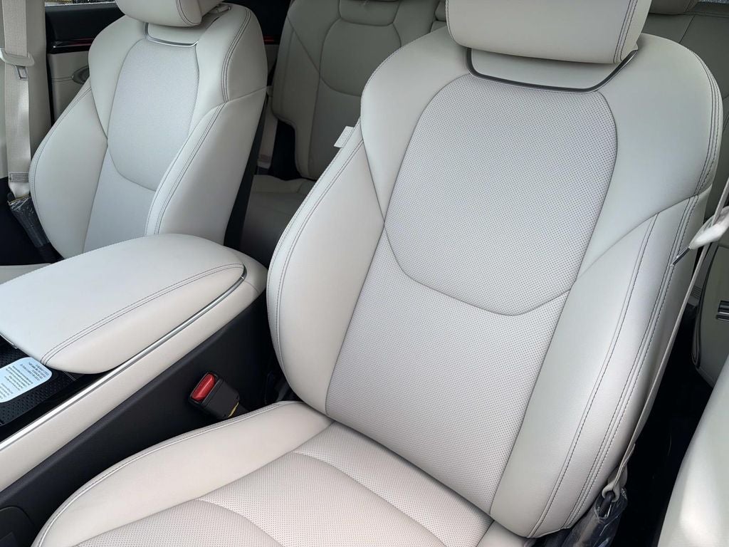 2027 Genesis GV70 2.5T