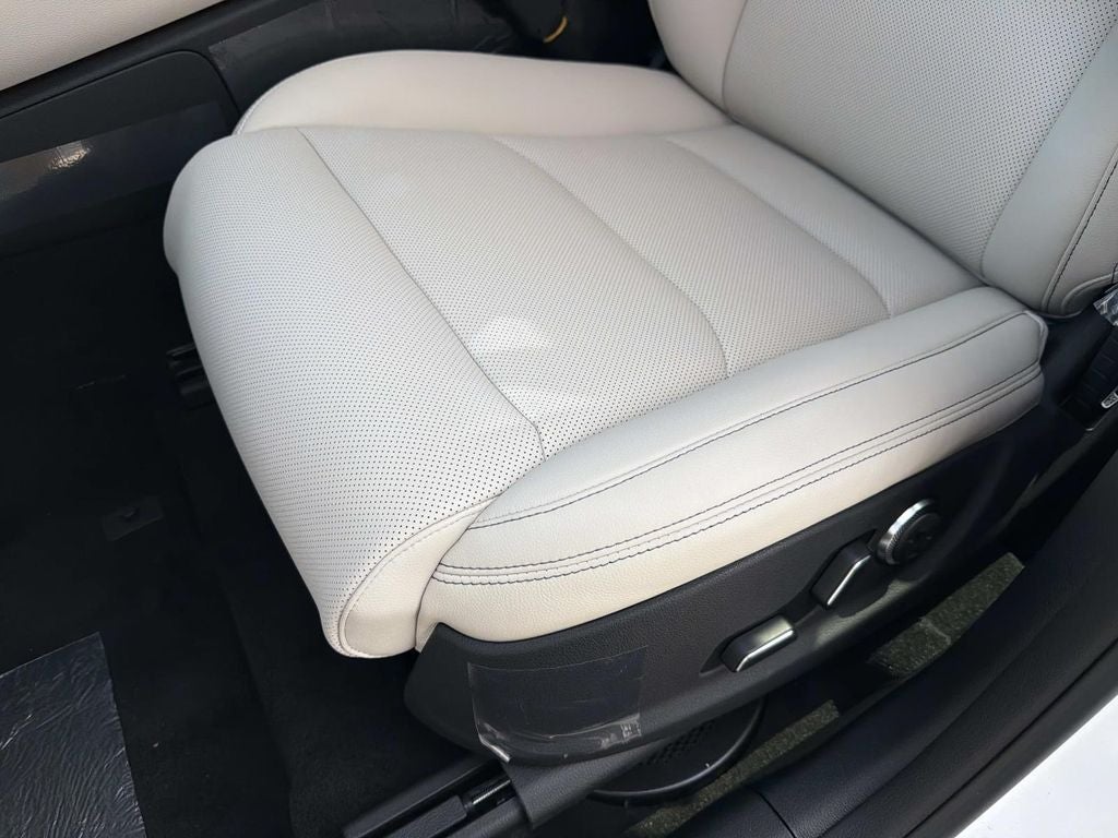 2027 Genesis GV70 2.5T