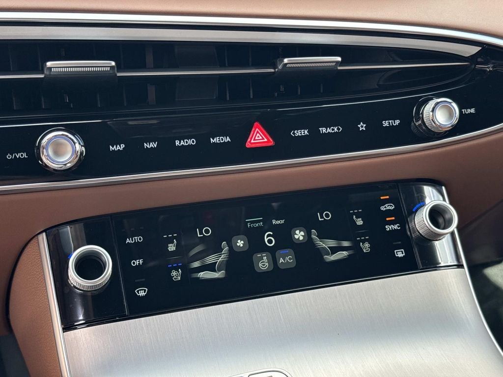 2026 Genesis GV70 2.5T Advanced