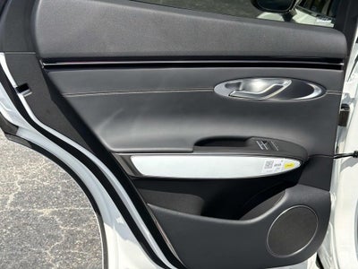 2027 Genesis GV70 2.5T Select