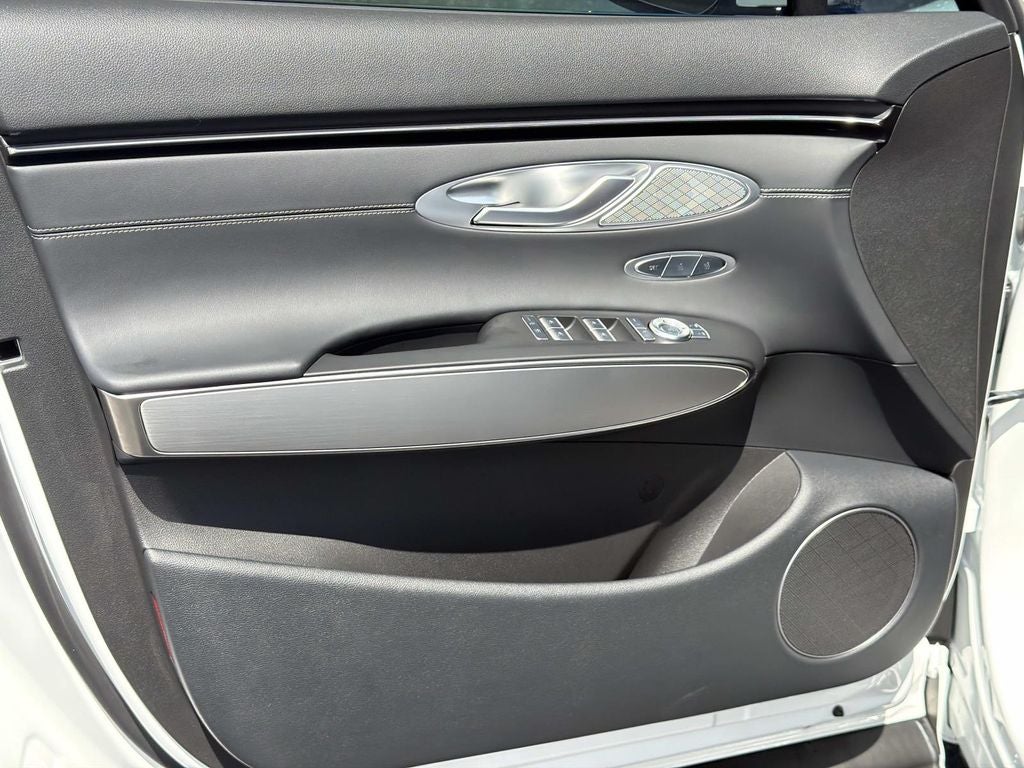 2027 Genesis GV70 2.5T Select