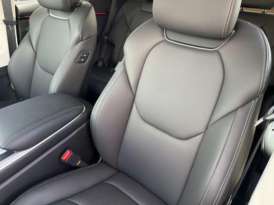 2027 Genesis GV70 2.5T Select