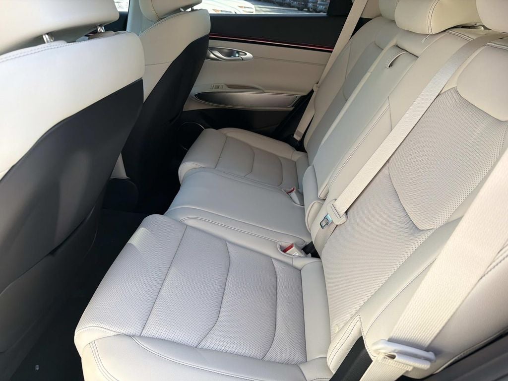 2027 Genesis GV70 2.5T Select