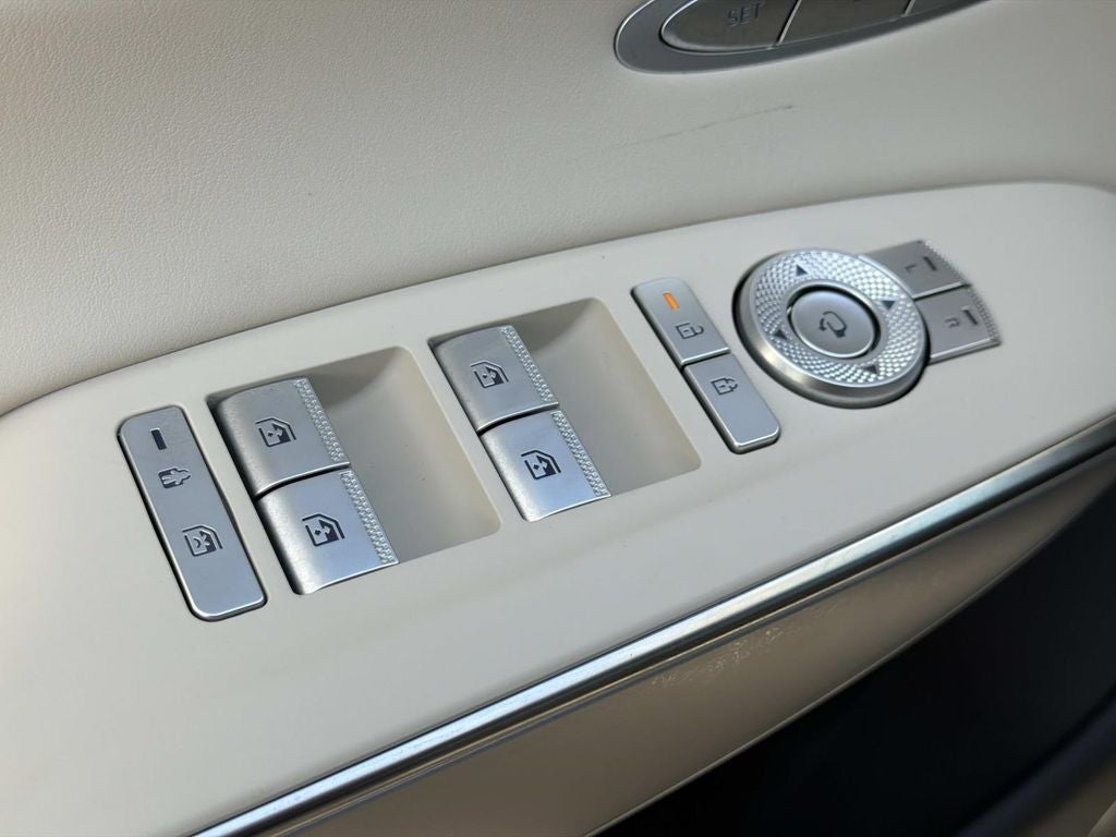 2027 Genesis GV70 2.5T Select