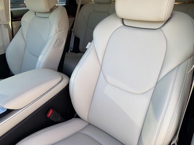 2027 Genesis GV70 2.5T Select
