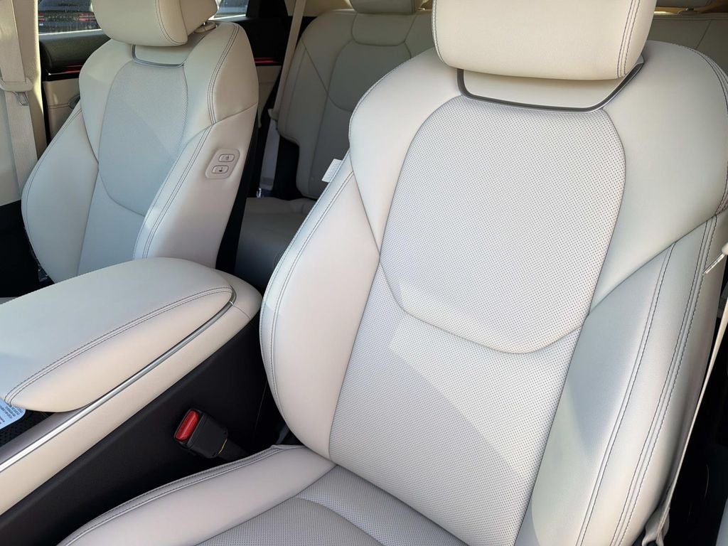 2027 Genesis GV70 2.5T Select
