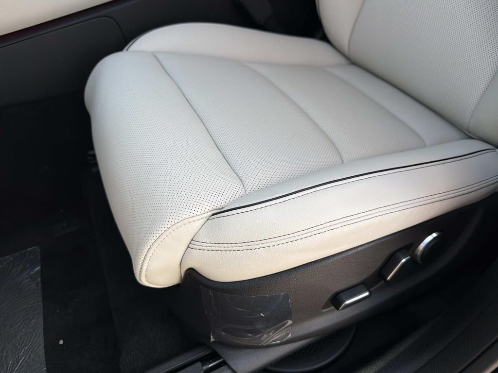 2027 Genesis GV70 2.5T Advanced