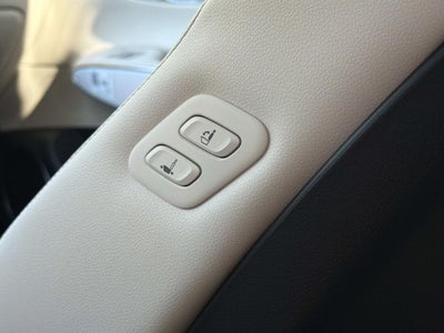 2027 Genesis GV70 2.5T Advanced