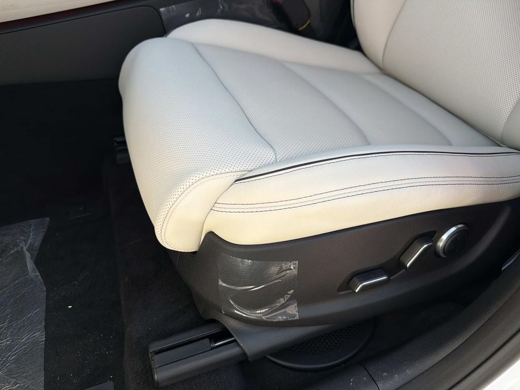 2027 Genesis GV70 2.5T Advanced