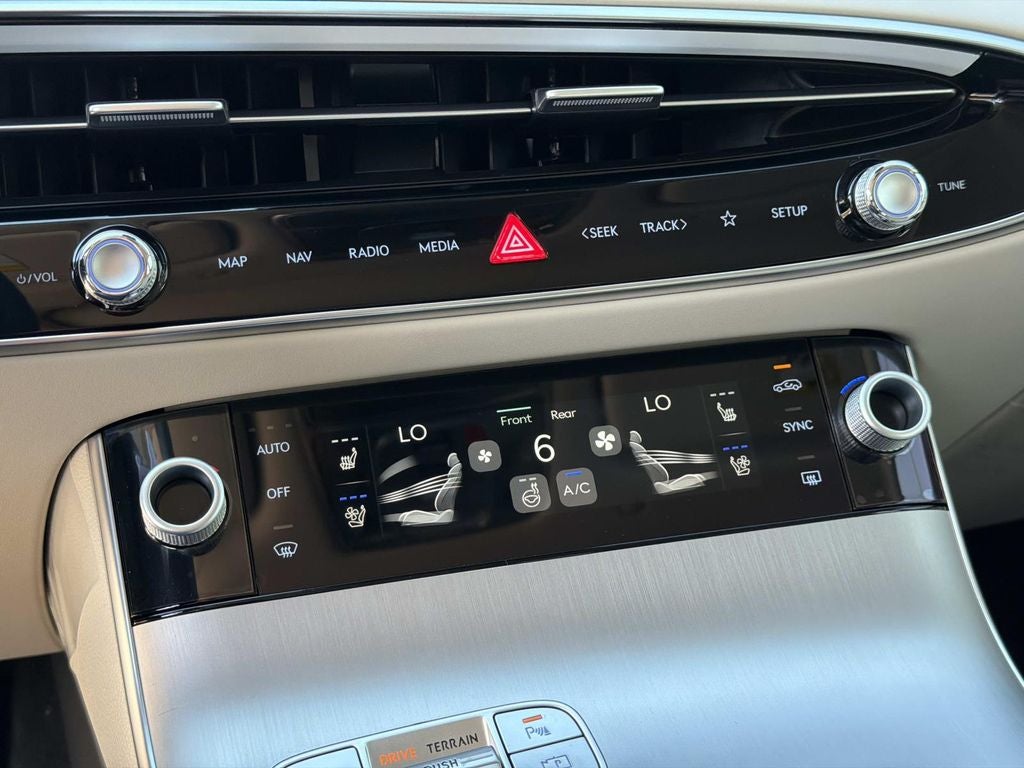 2027 Genesis GV70 2.5T Advanced