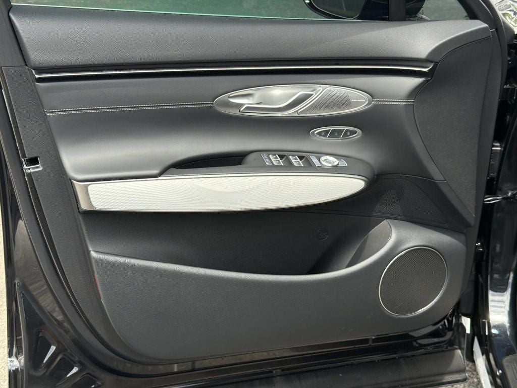 2027 Genesis GV70 2.5T Advanced