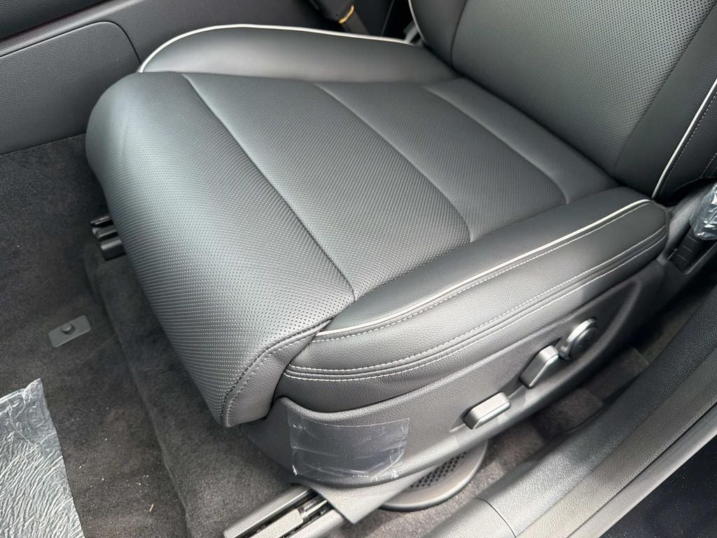 2027 Genesis GV70 2.5T Advanced
