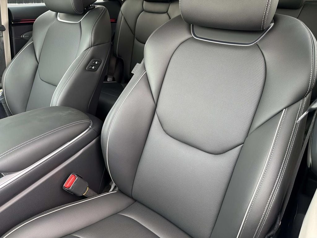 2027 Genesis GV70 2.5T Advanced