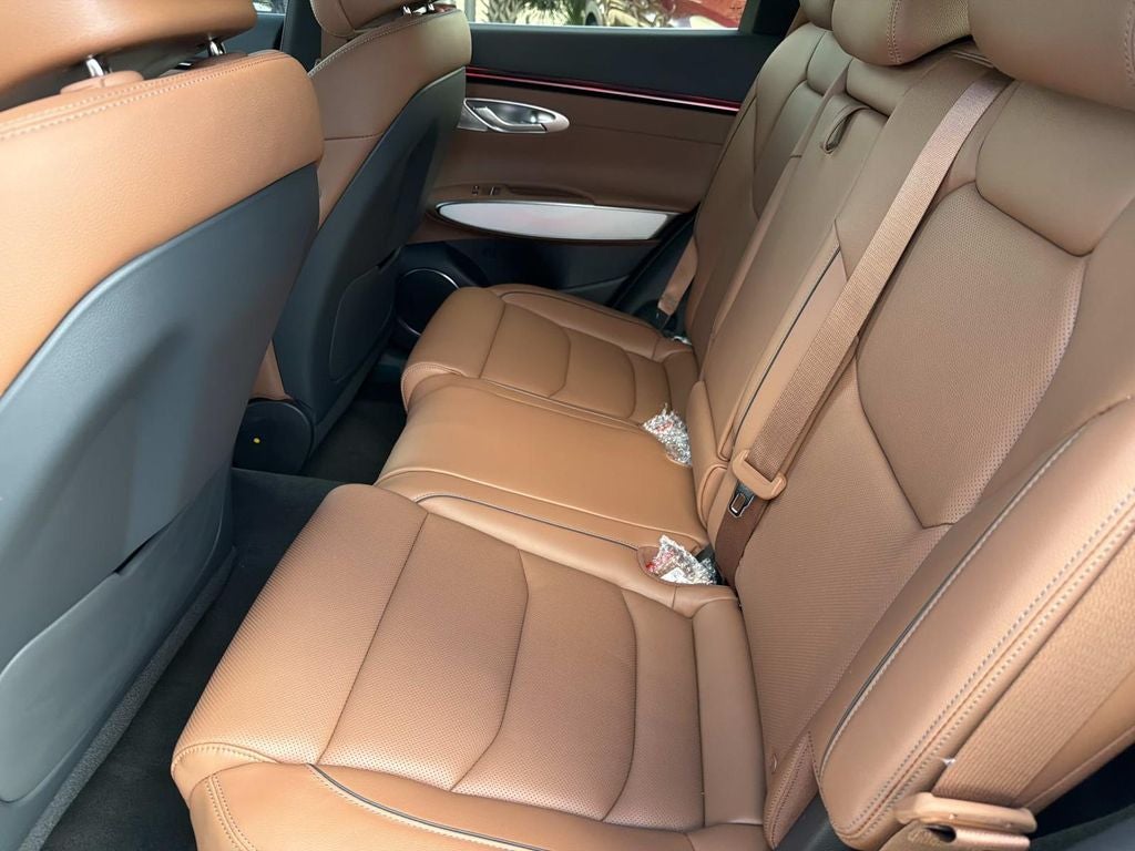 2027 Genesis GV70 2.5T Advanced