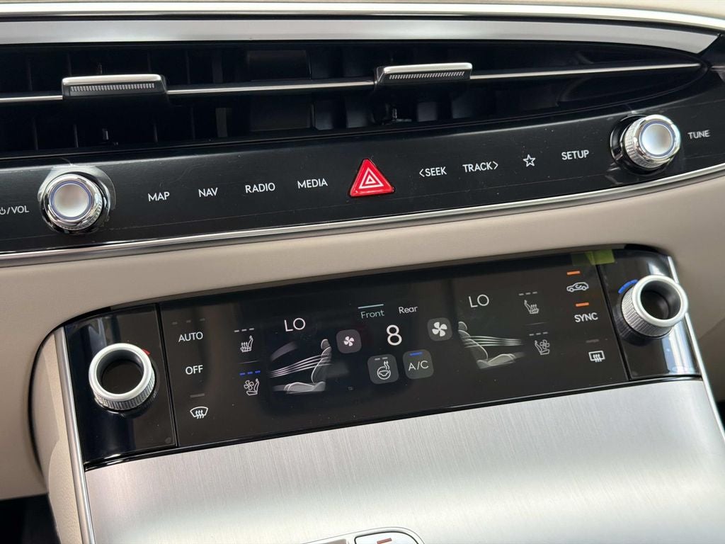 2027 Genesis GV70 2.5T Advanced