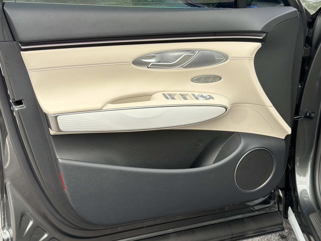 2027 Genesis GV70 2.5T Advanced