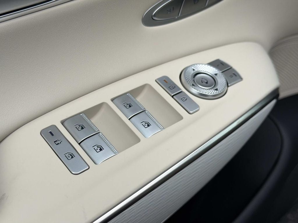2027 Genesis GV70 2.5T Advanced
