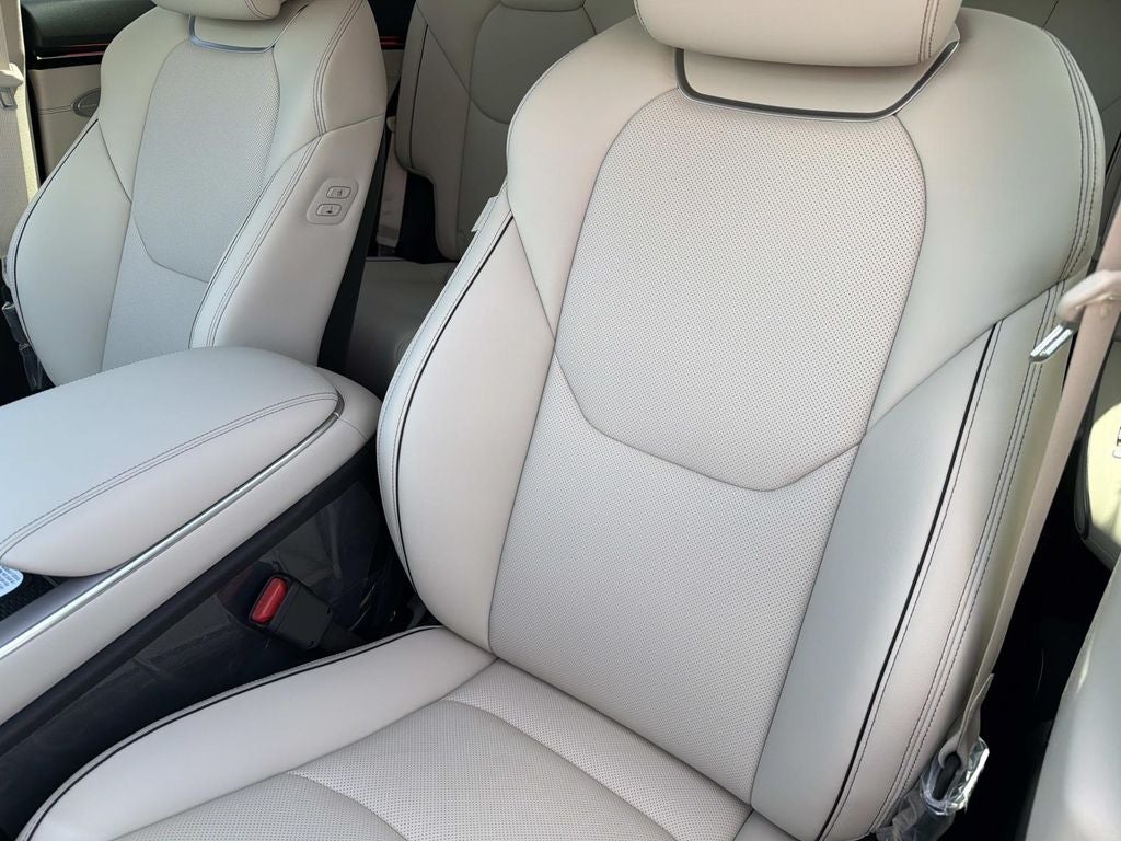 2027 Genesis GV70 2.5T Advanced