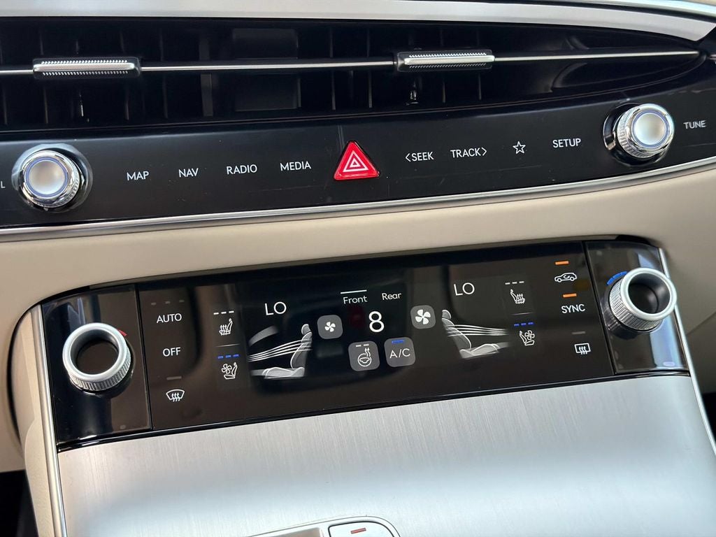 2027 Genesis GV70 2.5T Advanced