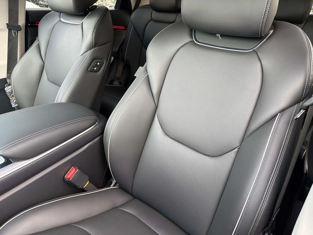 2027 Genesis GV70 2.5T Advanced