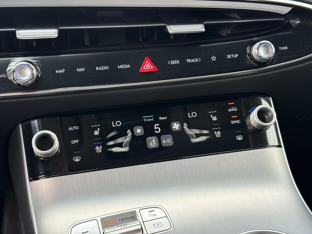 2027 Genesis GV70 2.5T Advanced