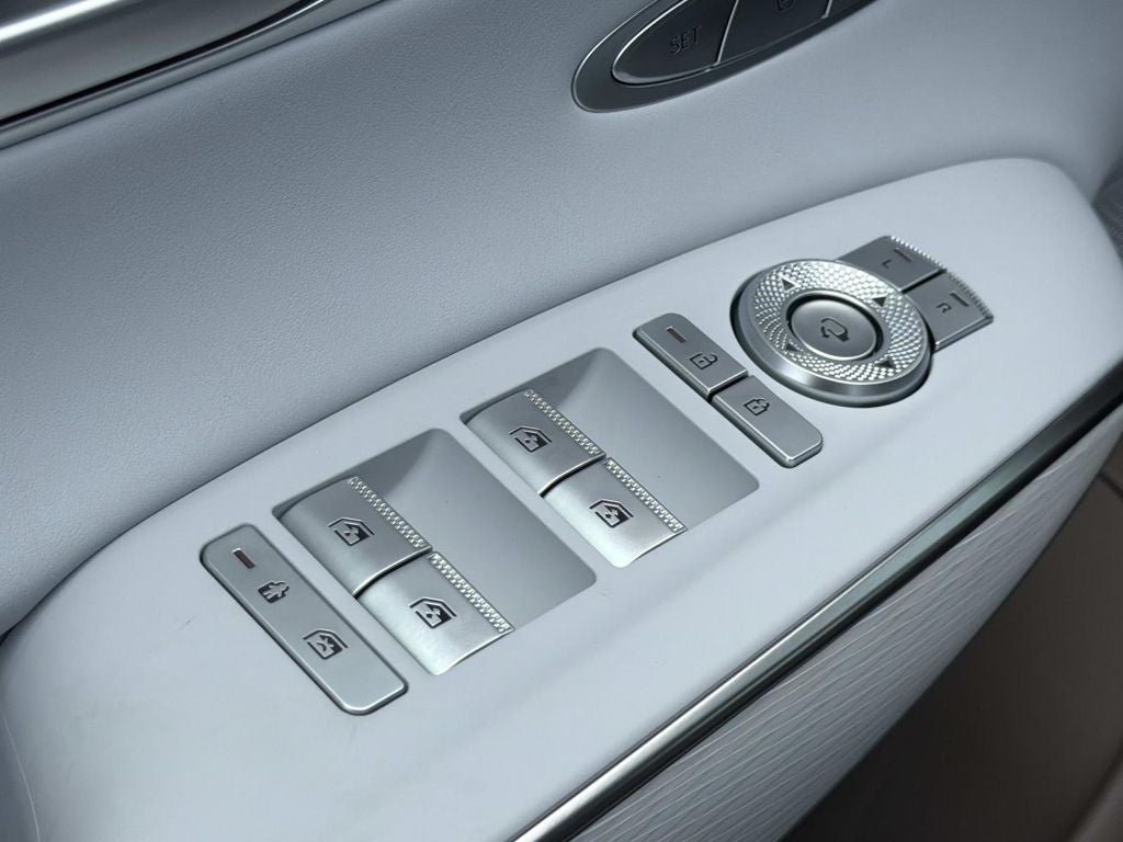 2027 Genesis GV70 2.5T Advanced