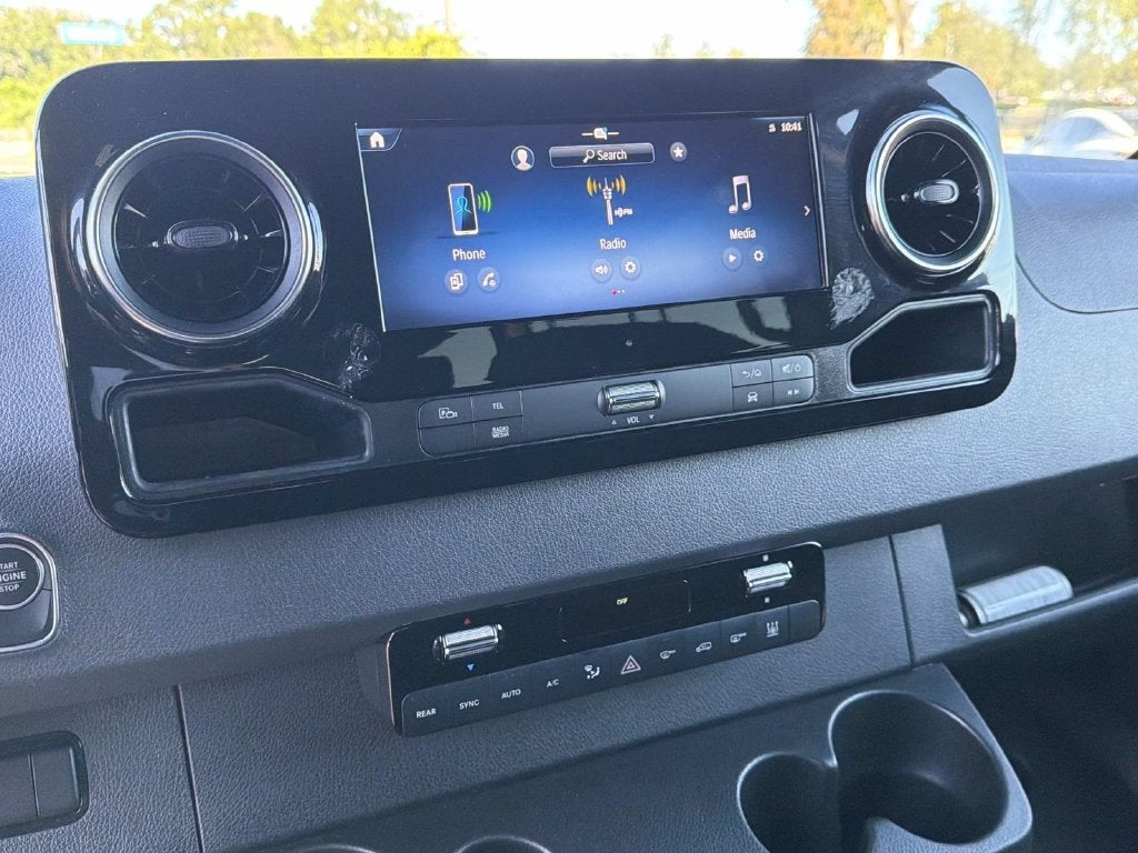 2025 Mercedes-Benz Sprinter 2500 Passenger 144 WB