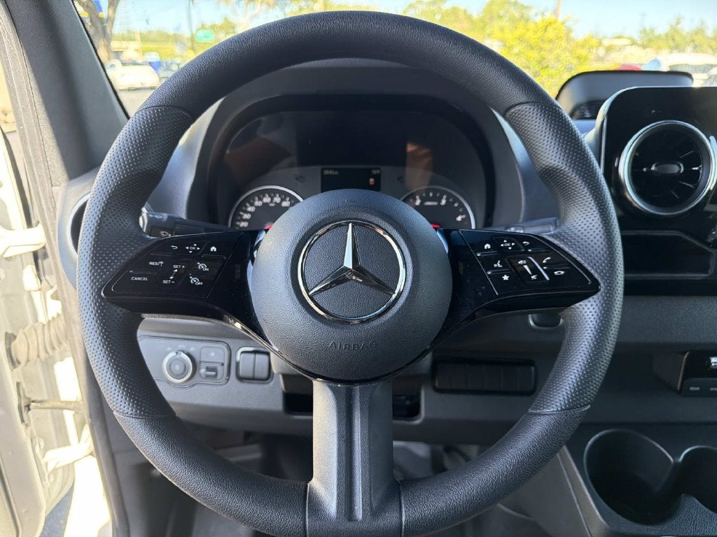 2025 Mercedes-Benz Sprinter 2500 Passenger 144 WB