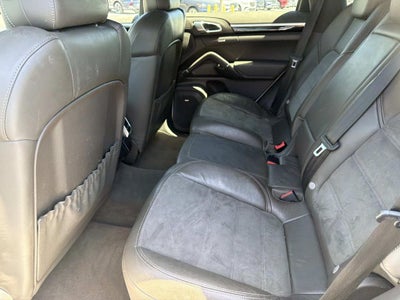 2018 Porsche Cayenne Base