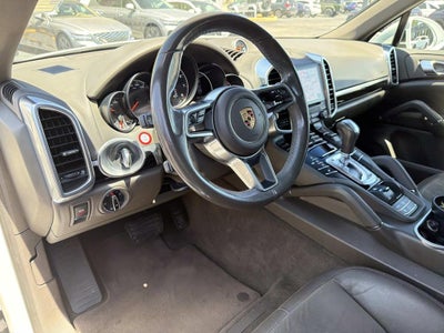 2018 Porsche Cayenne Base
