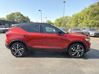 2021 Volvo XC40 R-Design